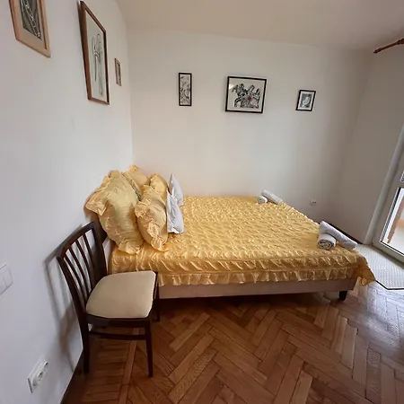 Charming Flat With Winter Garden Blending Classical Elegance And Modern Comfort *