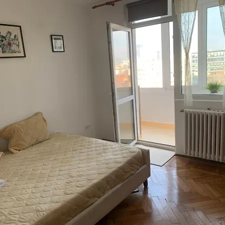 公寓 Charming Flat With Winter Garden Blending Classical Elegance And Modern Comfort